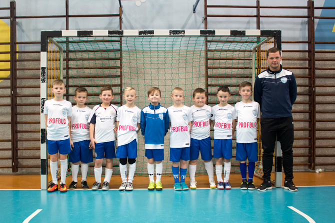 beniaminek_2008_hala_2017_1