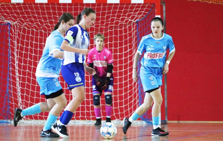 PP FUTSAL GIRLS (1)