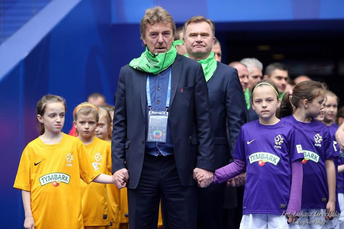 beniaminek_girls_zbigniew_boniek